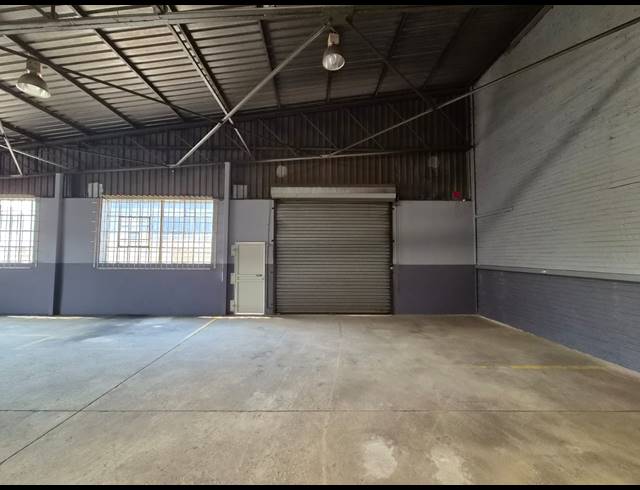 440M² WAREHOUSE TO LET IN WADEVILLE